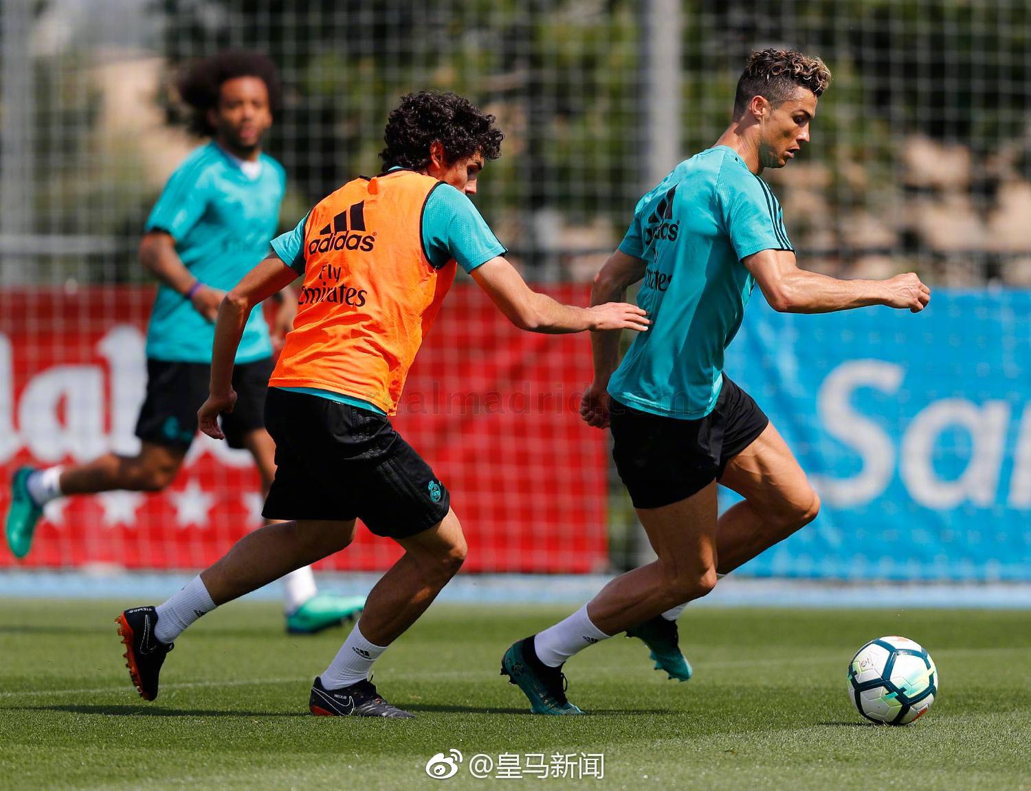 比利亚雷亚尔vs巴列卡诺最新专业比分预测