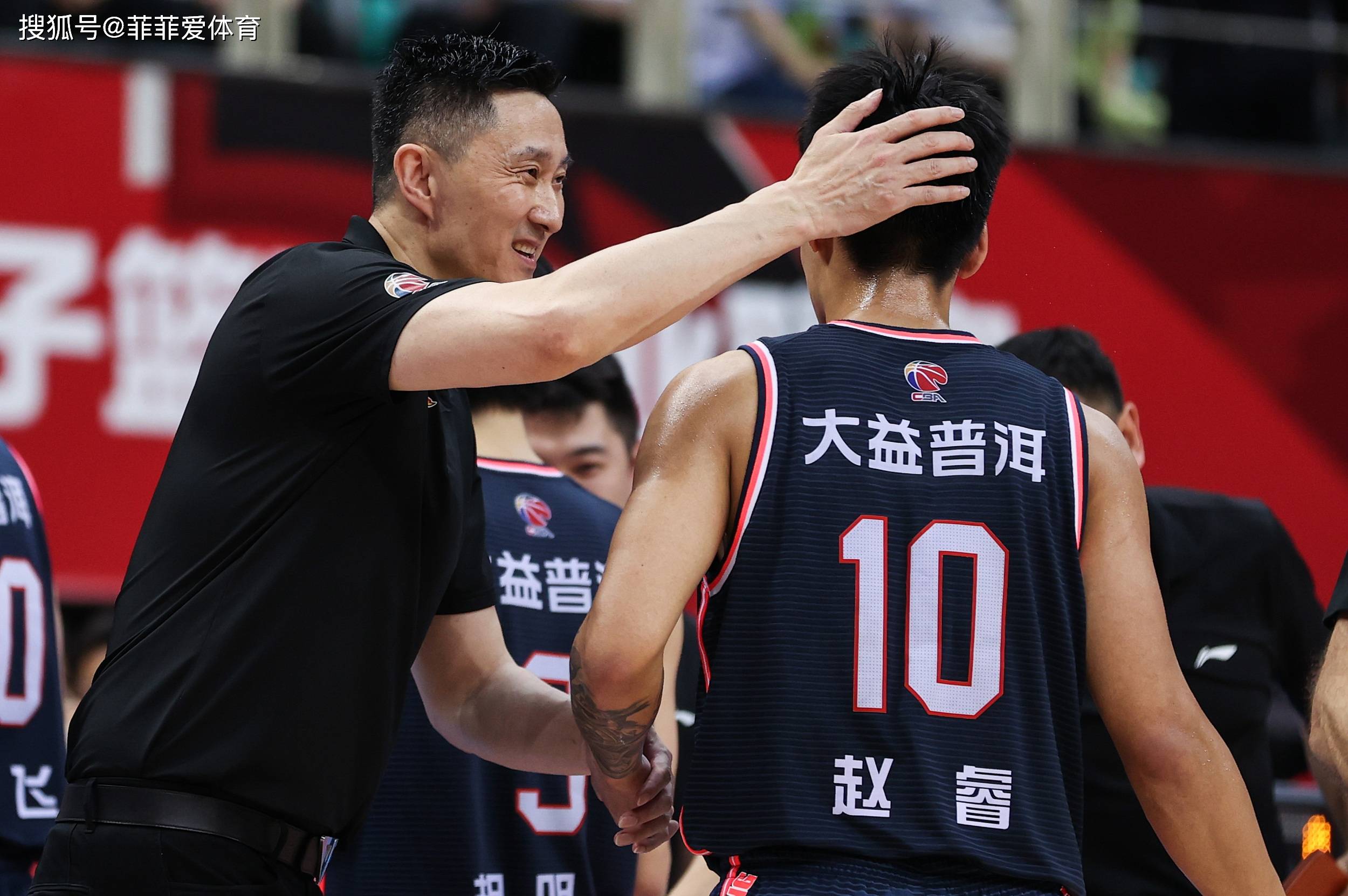 赛前英超焦点战，深圳男篮官宣签约，气氛紧张，阵容厚度经受考验的简单介绍